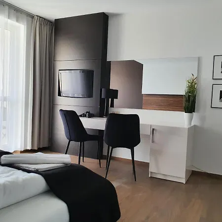 PRYWATNY Apartament w hotelu-2